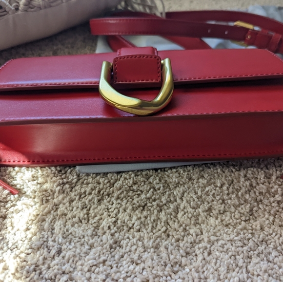 Charles & Keith Gold Buckle bag - Picture 7 of 8
